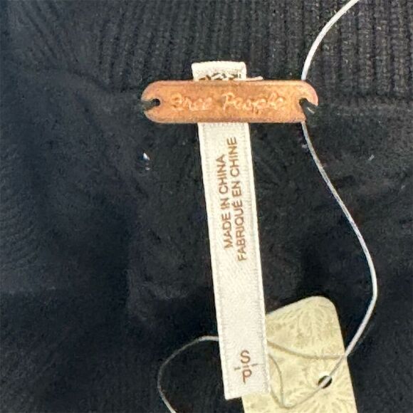 Free People Black Cable Knit Turtleneck Sweater S Button Cuff Slim Fit NWOT - Picture 8 of 10